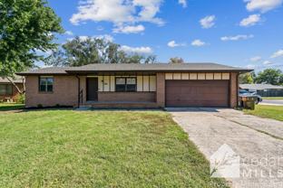 446 Hillcrest Ct N - Photo 1 of 1