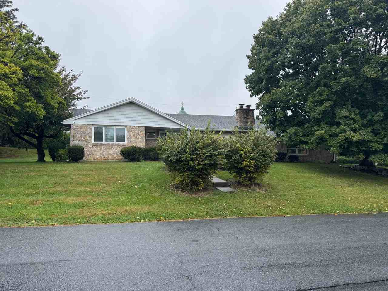 1035 1035 Ridge Ave - 1035 Ridge Ave - Photo 2 of 50