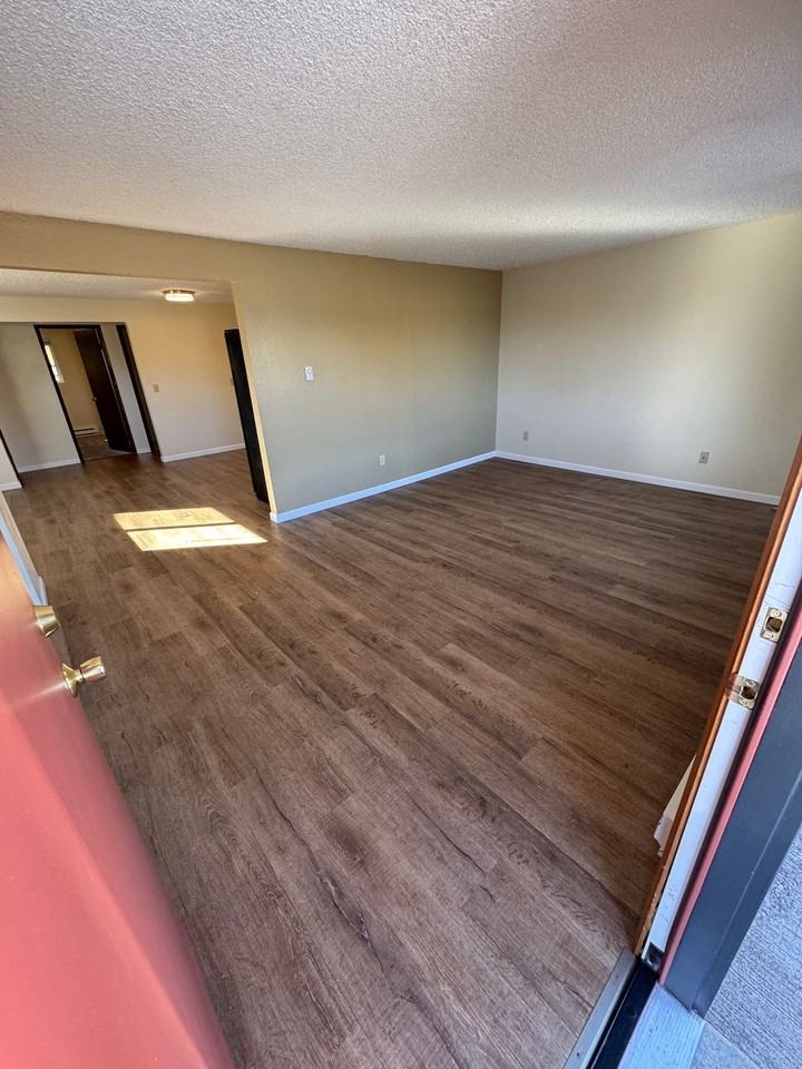 Pinewood Apartments - Photo 2 of 14