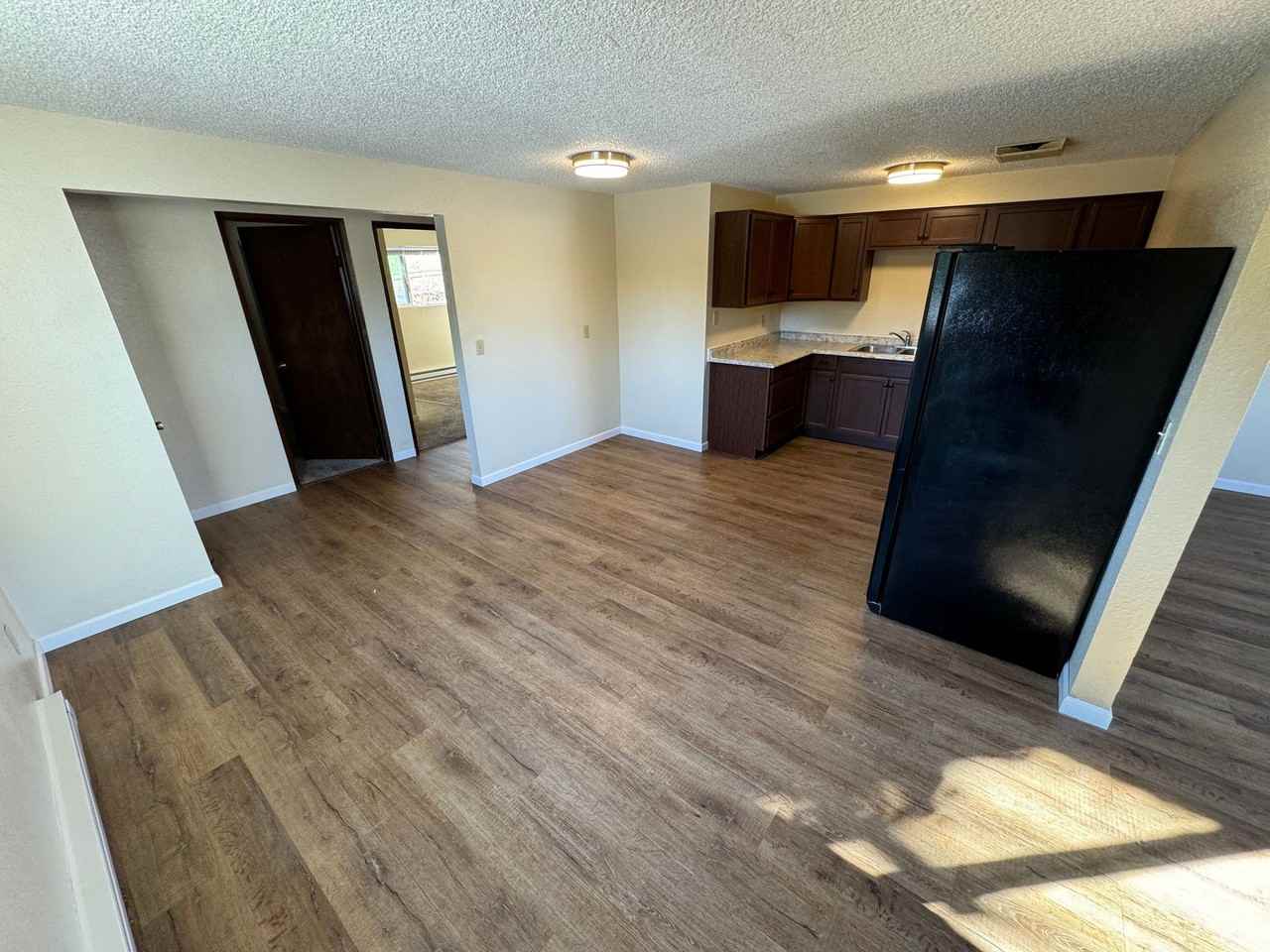 Pinewood Apartments - Photo 6 of 14