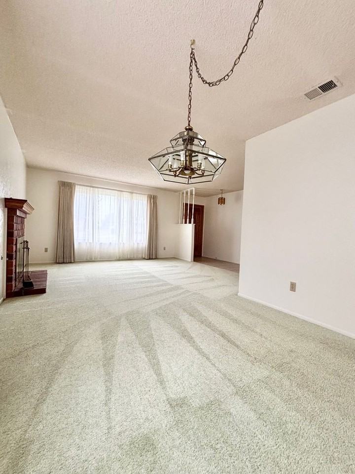 109 North W Street - Photo 3 of 25