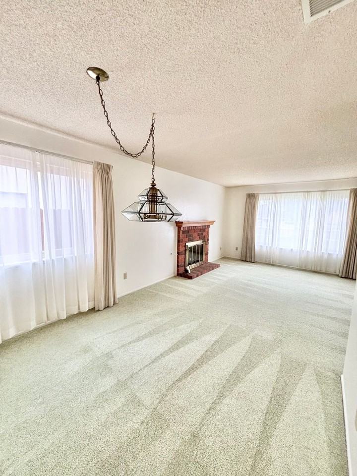 109 North W Street - Photo 4 of 25