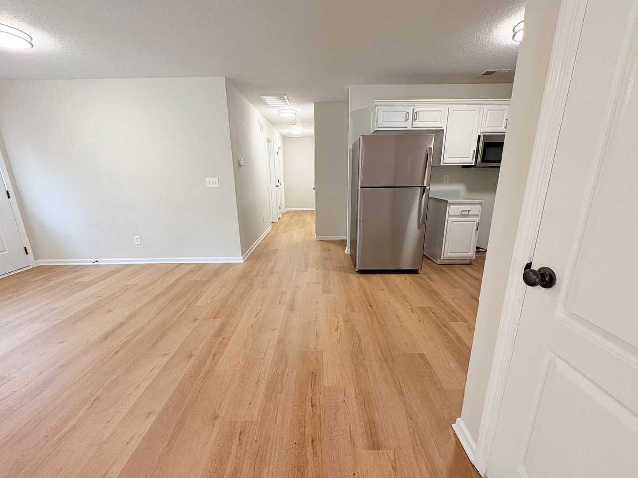 102 Sw Rock Garden Ln - Photo 3 of 11