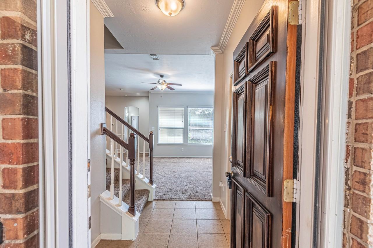 17223 Brookhollow Court Dr - Photo 2 of 16