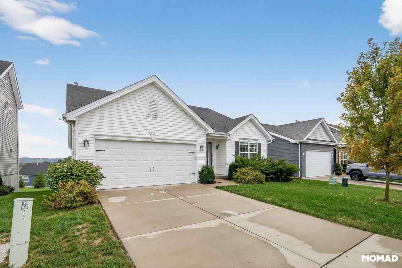 2112 Windswept Farms Dr - Photo 2 of 33