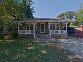 411 S Poplar St - Photo 1 of 1