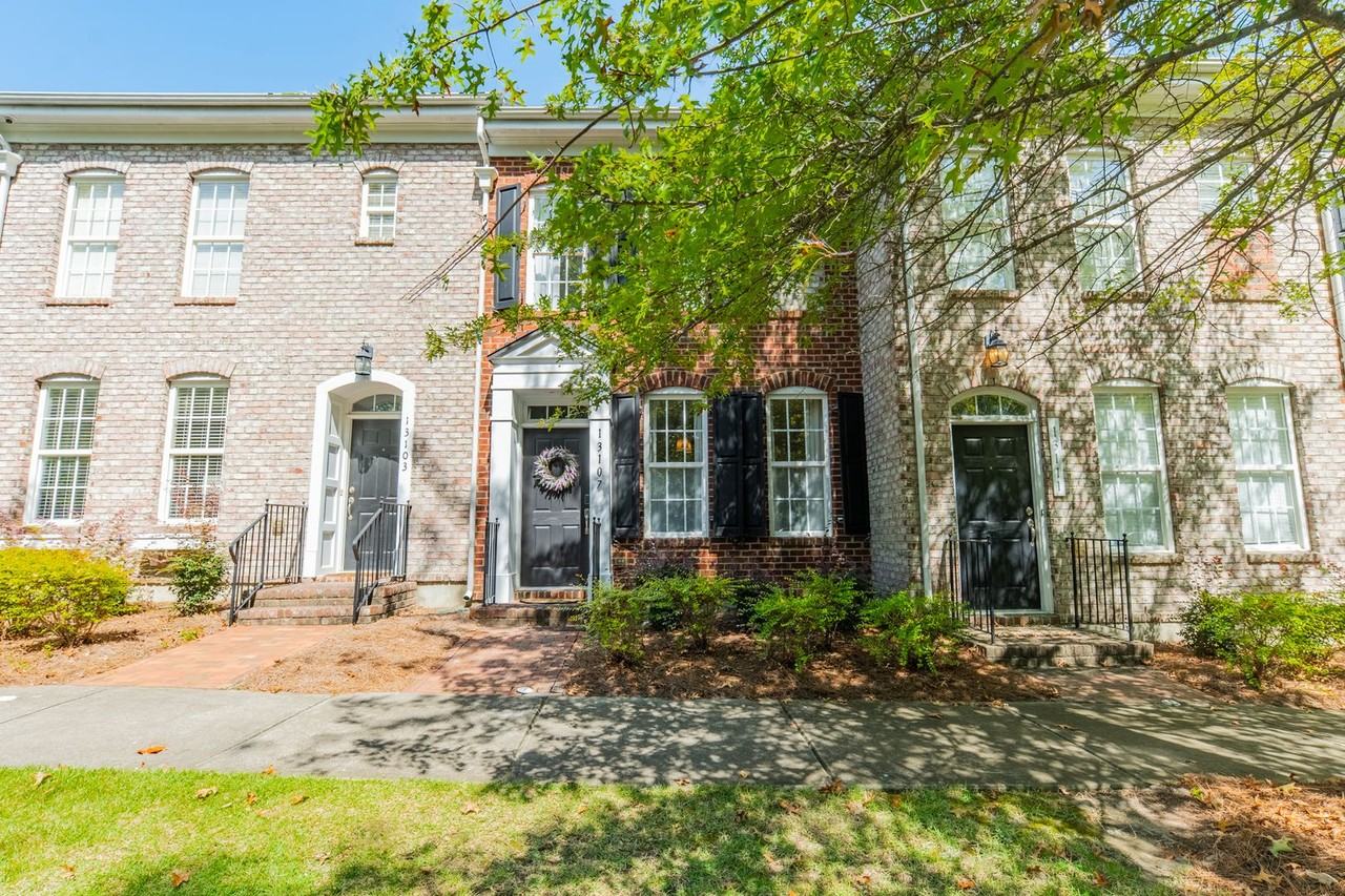 13107 Arbor Day Ct - Photo 3 of 35