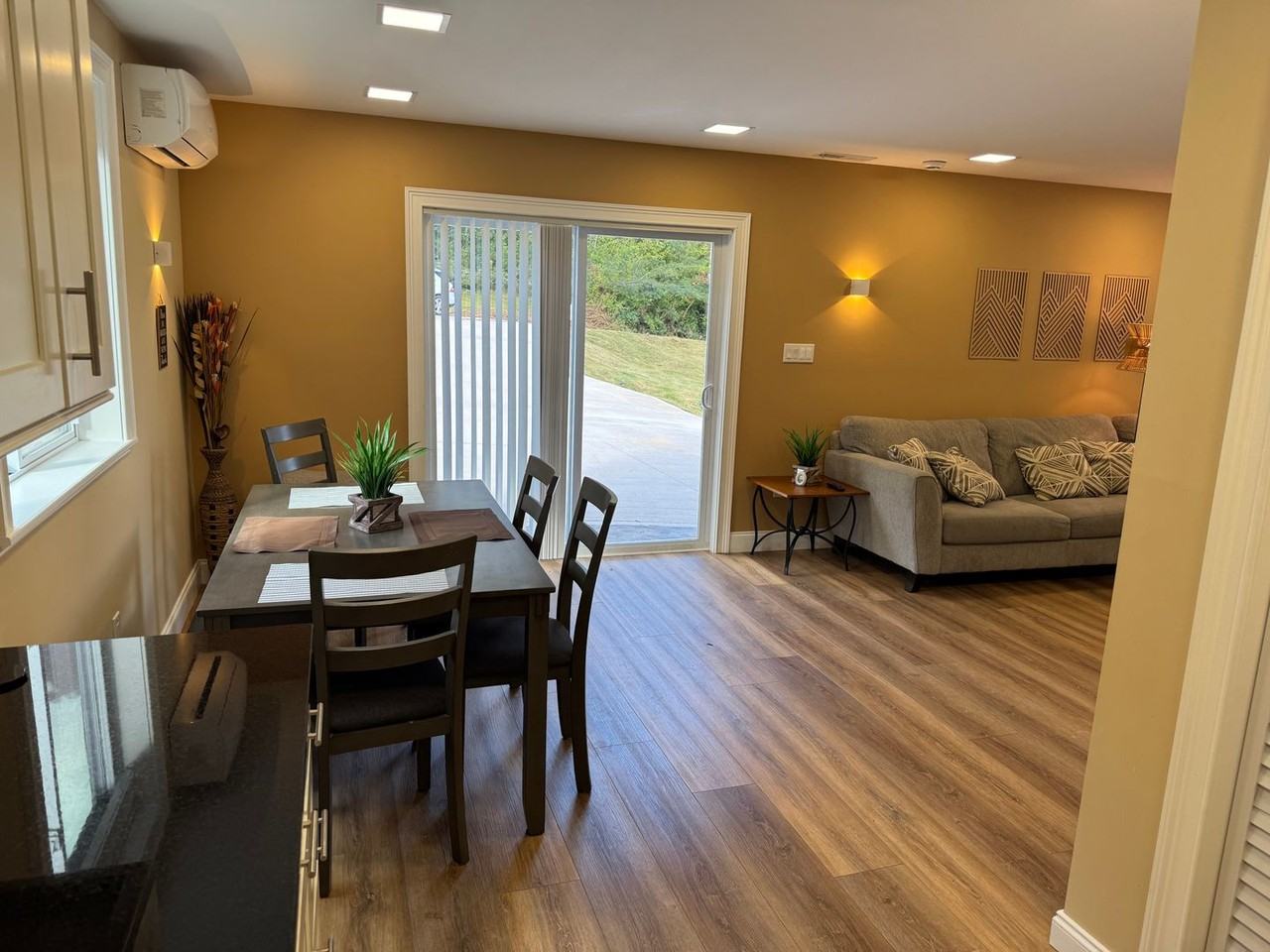 3402 Birds Creek Rd - Photo 4 of 41