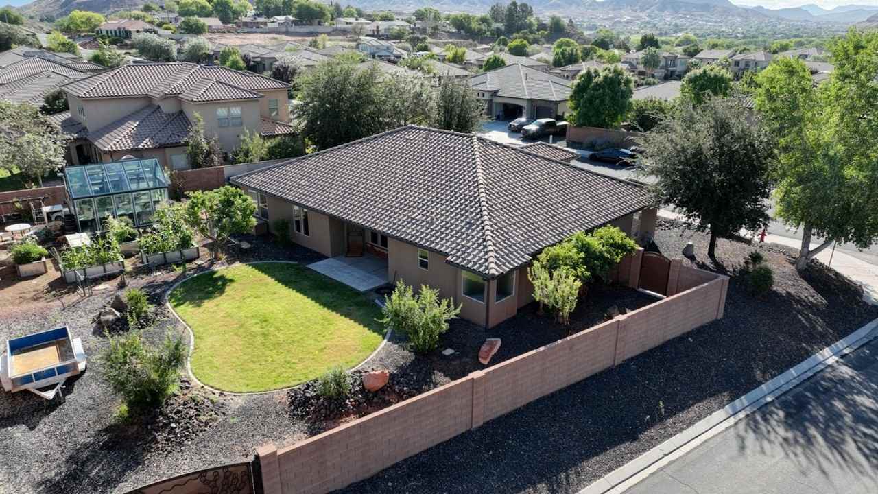 157 E Foothill Dr - Photo 4 of 46