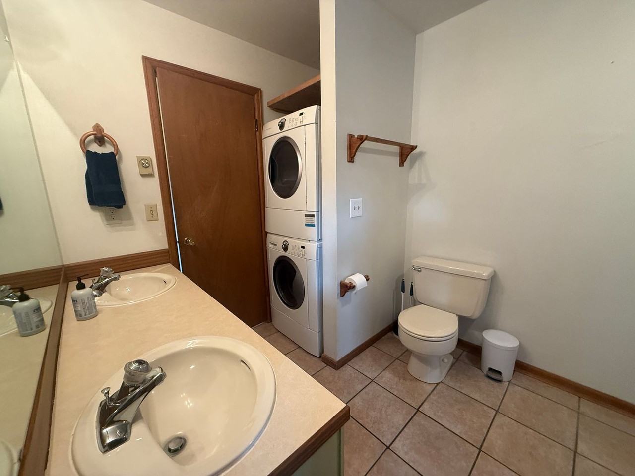 2915 Chinook Ln #13 - Photo 4 of 13