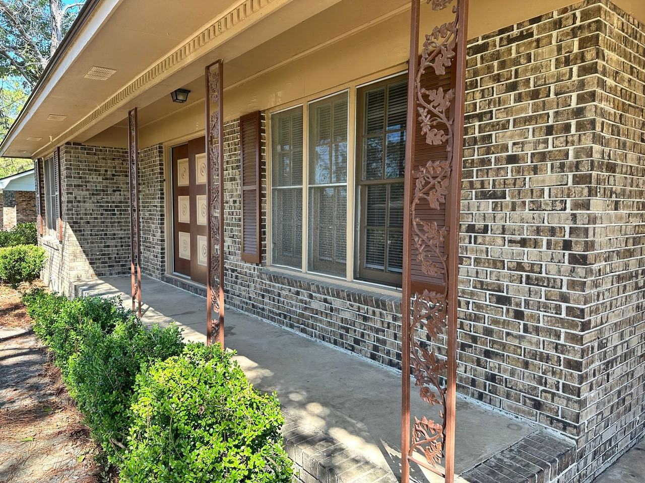 4110 Oak Dr - Photo 2 of 31