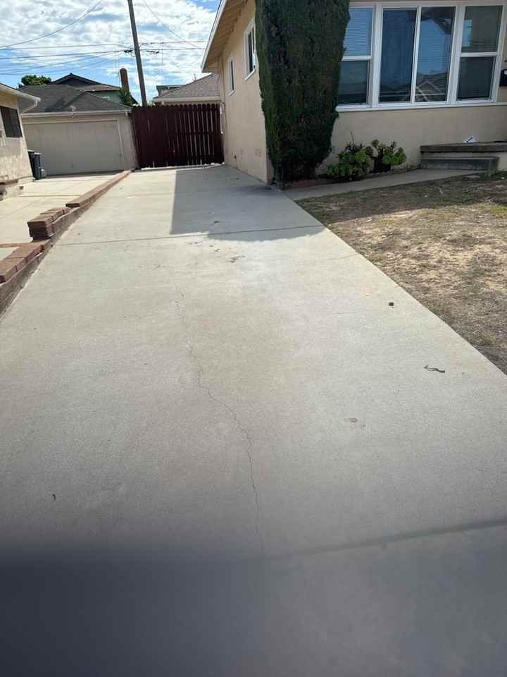 5506 Halison St - Photo 3 of 43