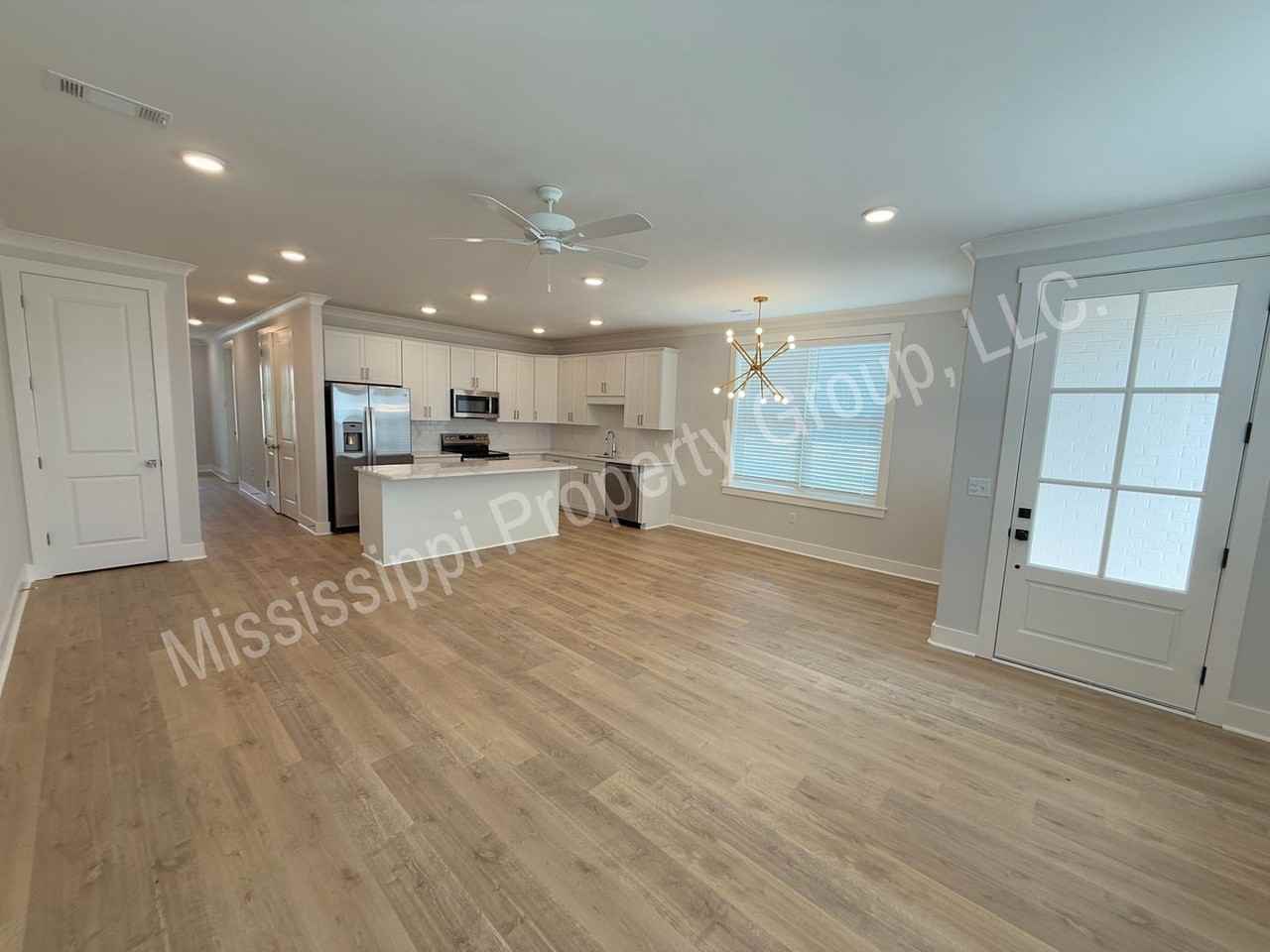 688 Miramar Ln #213 - Photo 3 of 30