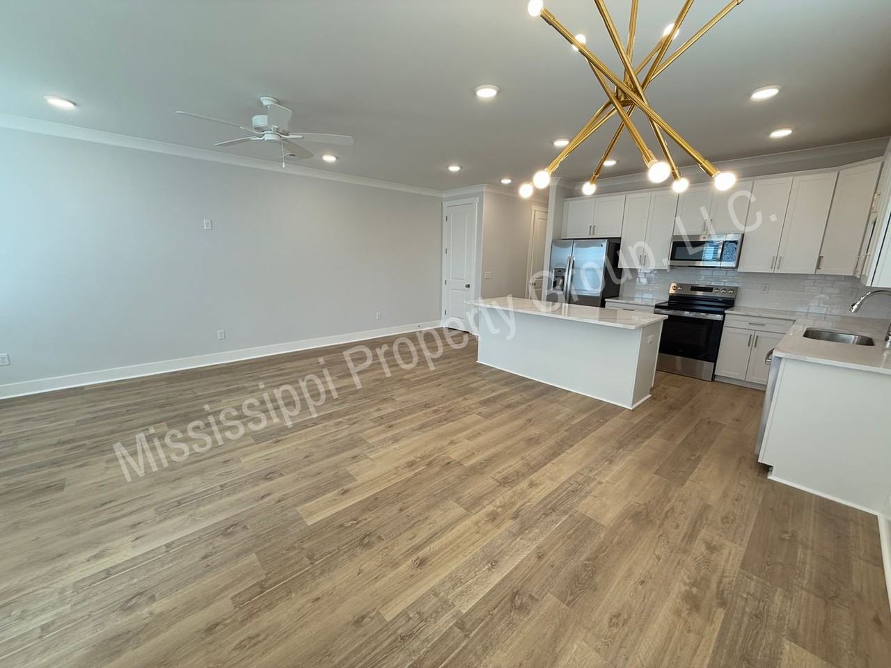 688 Miramar Ln #213 - Photo 4 of 30