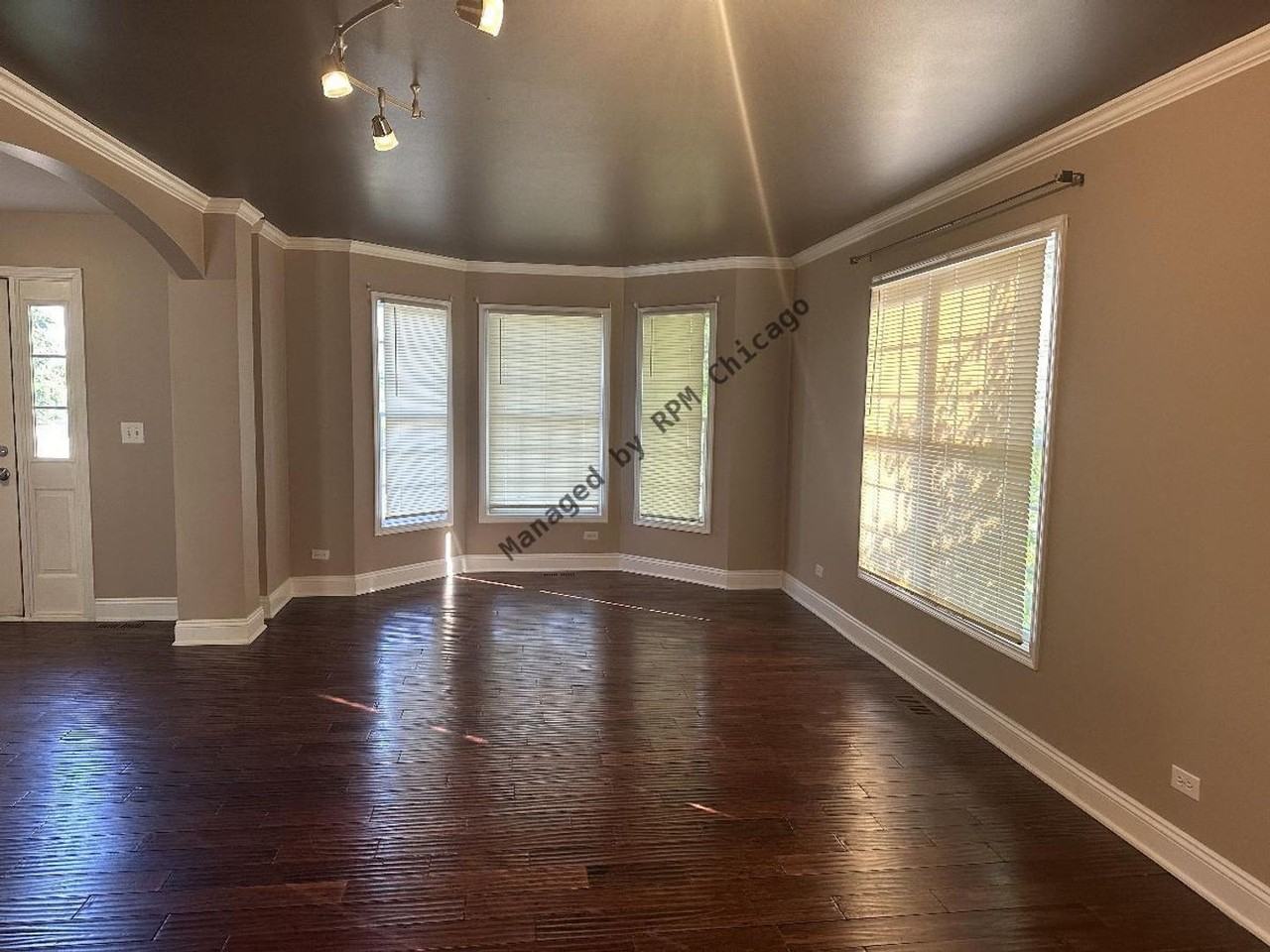 5490 Fox Path Ln - Photo 5 of 50
