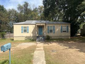 405 26th St E - Photo 1 of 1