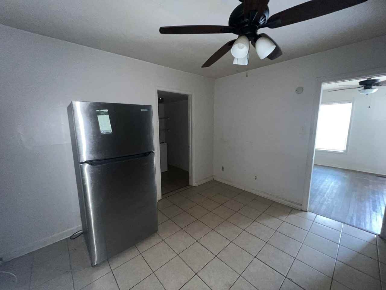 405 26th St E - Photo 6 of 12