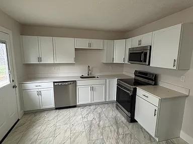 1005 Mcdowell St - Photo 2 of 11