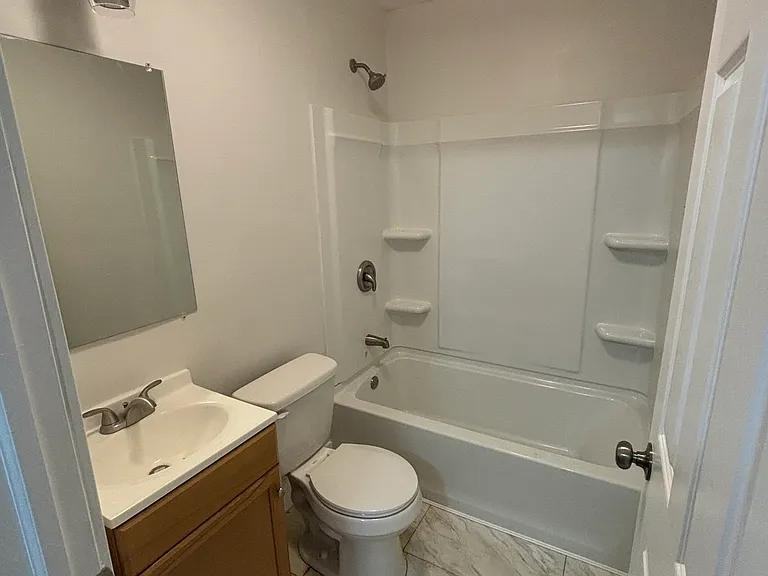 1005 Mcdowell St - Photo 3 of 11