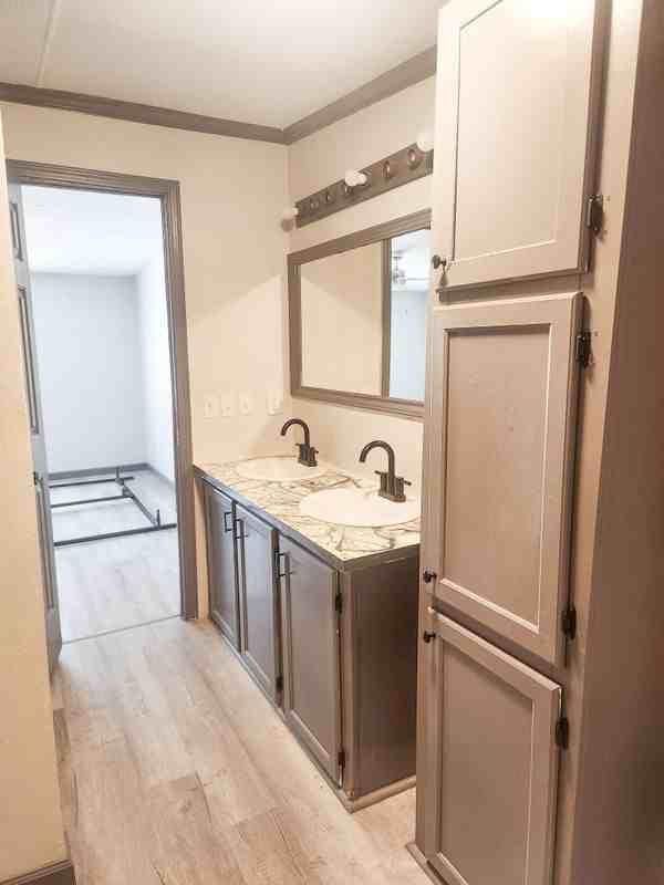 1712 Lewis St - Photo 2 of 14