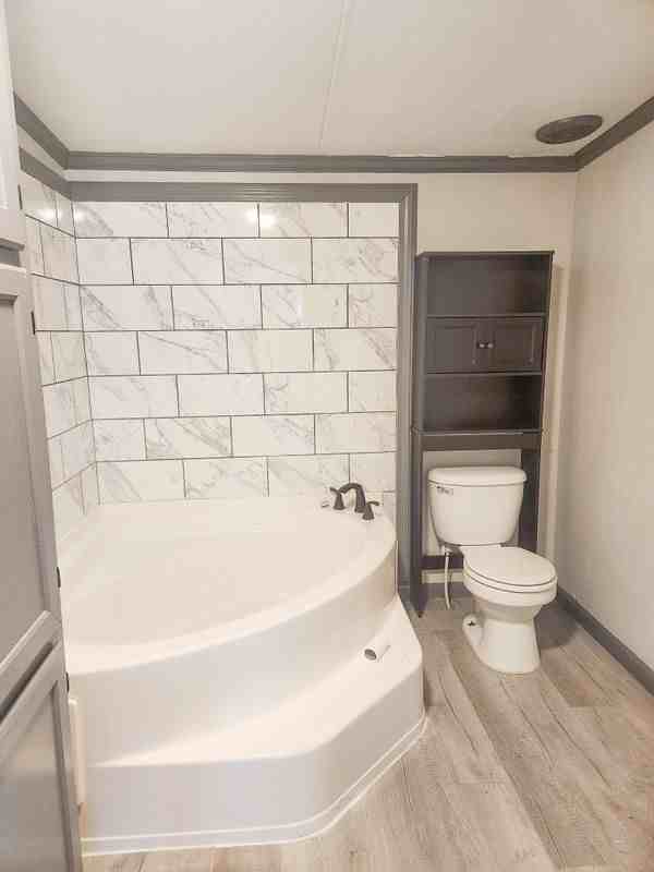 1712 Lewis St - Photo 3 of 14