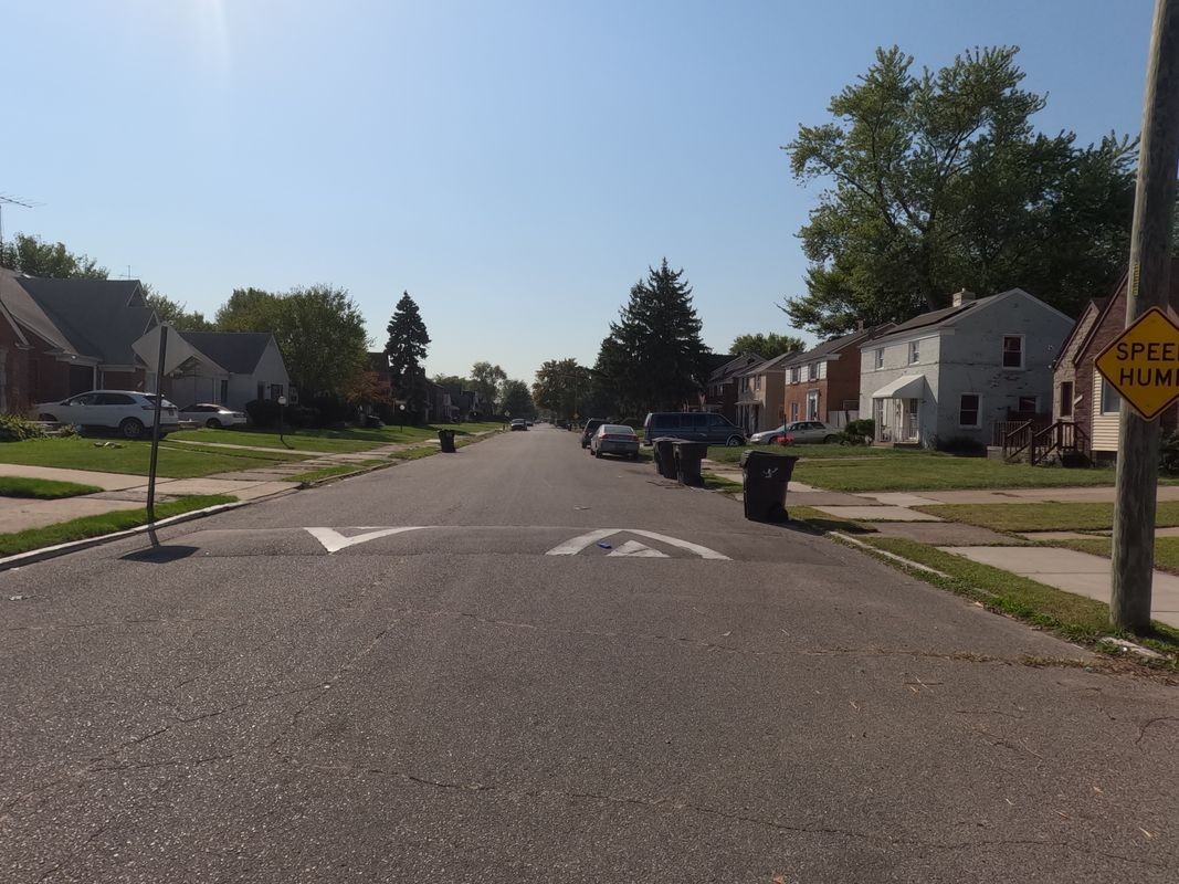 11535 Kenmoor St - Photo 3 of 3