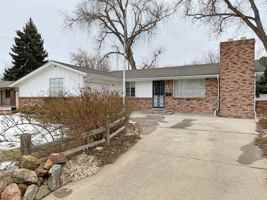 featured image of 10640 W 62nd Pl