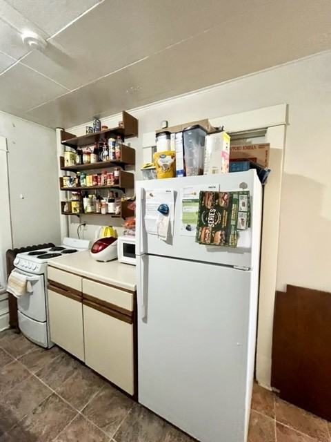 207 N Pinckney St #207-2 - Photo 3 of 13