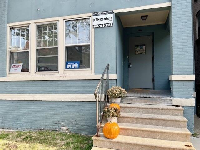 207 N Pinckney St #207-2 - Photo 6 of 13