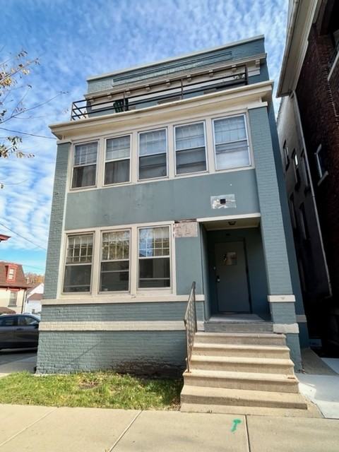 207 N Pinckney St #207-2 - Photo 4 of 13