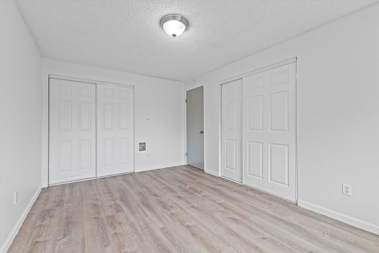 Anchor Apartments - Photo 7 of 50