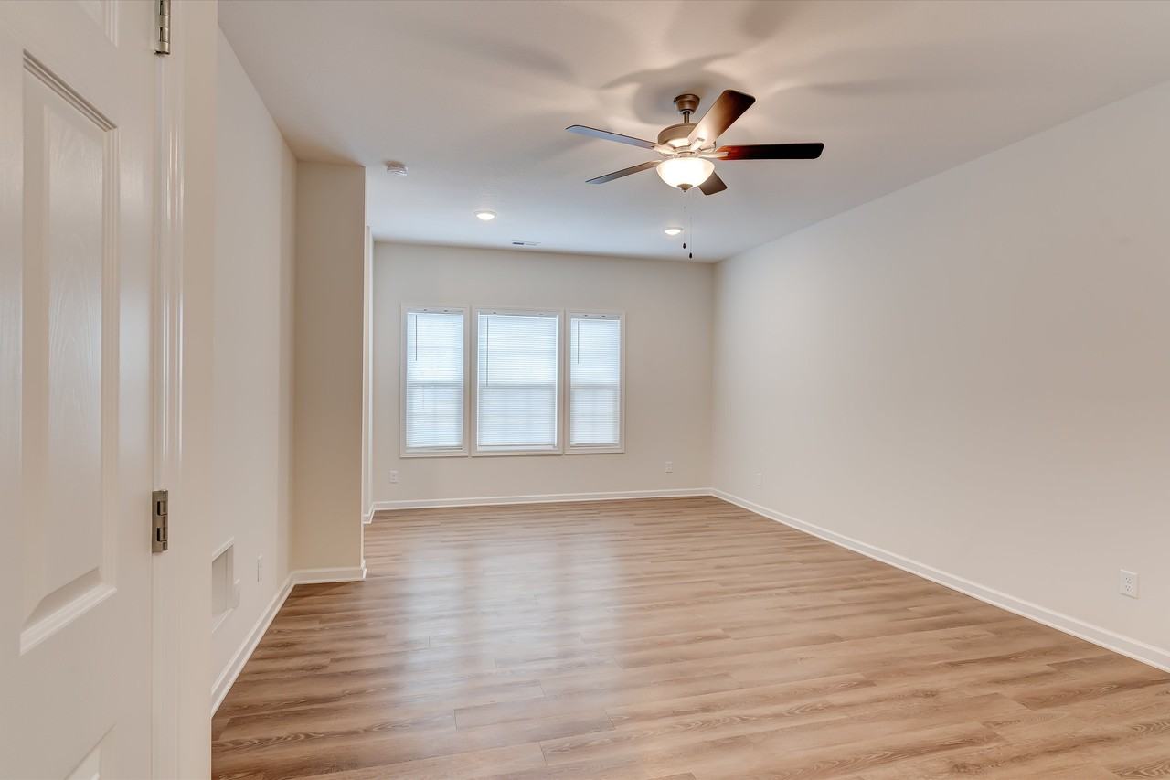 448 E Norton Rd #1 - Photo 5 of 26