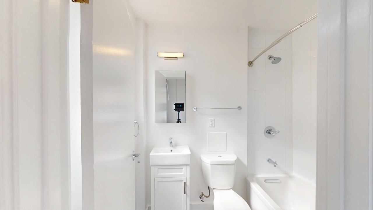 626 Powell Street - Photo 5 of 47