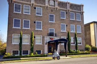 2124 California Ave Sw - Photo 1 of 1