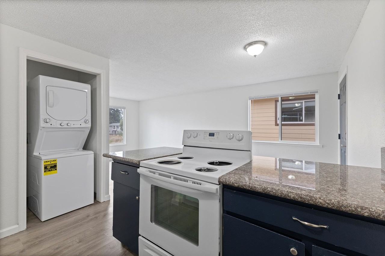 Anchor Apts - Photo 6 of 13