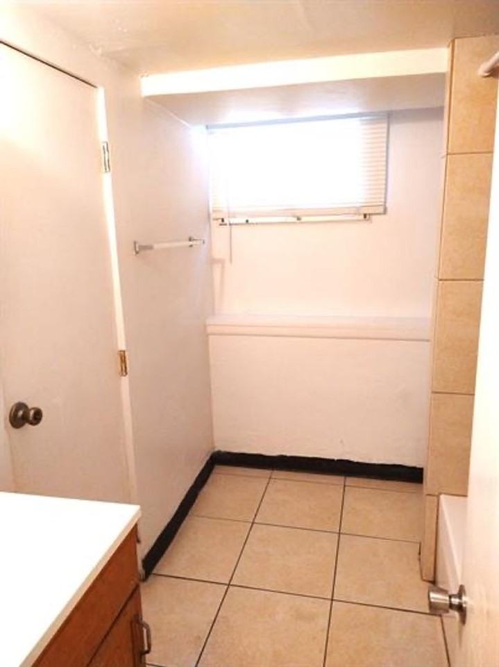 28th 785 - Photo 2 of 18