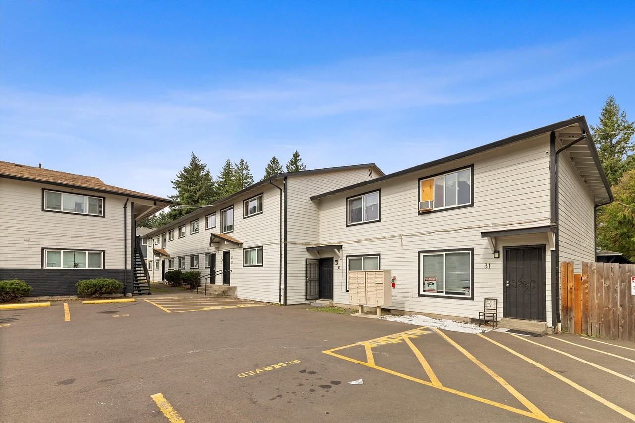 Treecrest 162nd - Photo 2 of 14