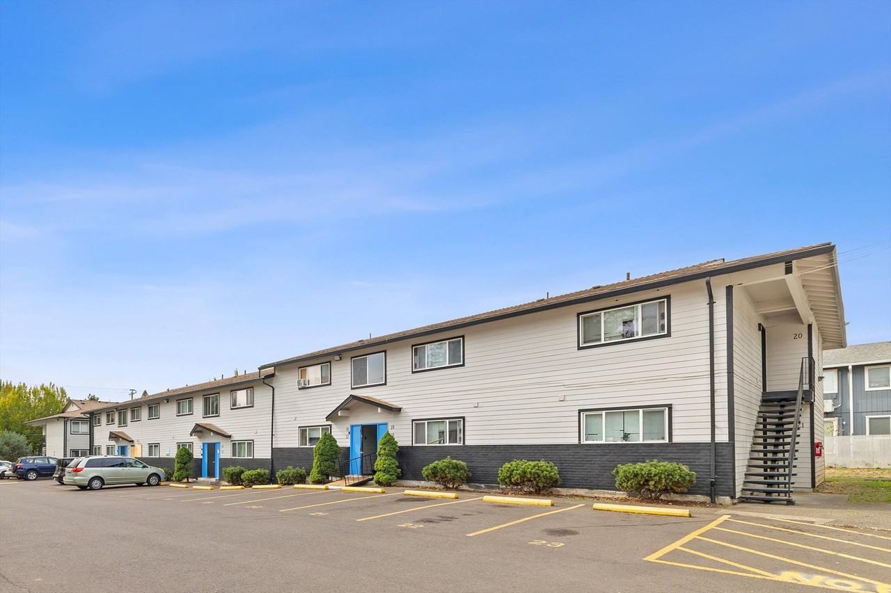 Treecrest 162nd - Photo 3 of 14