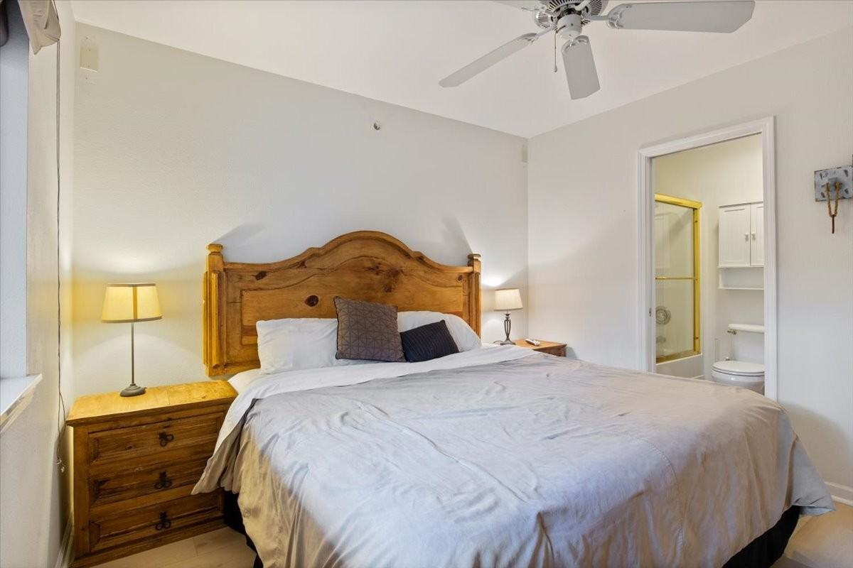 549 Park Place Dr #1 - Photo 4 of 21