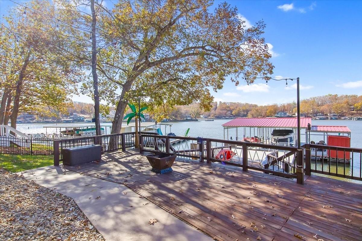 43 Lake Villas Dr - Photo 4 of 44