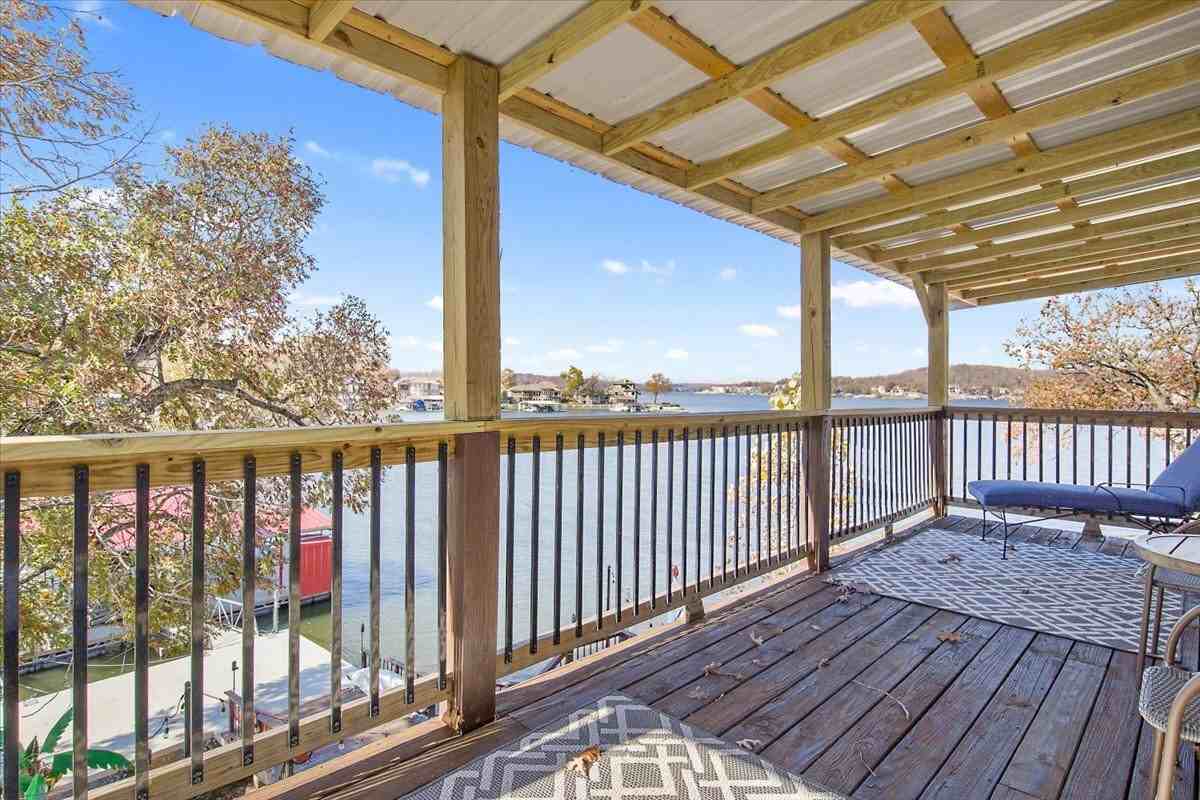 43 Lake Villas Dr - Photo 2 of 44