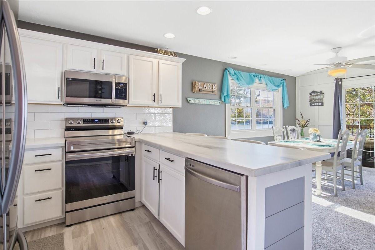 43 Lake Villas Dr - Photo 3 of 44