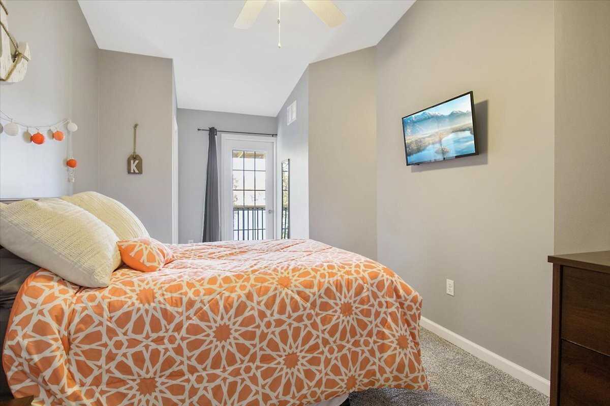 43 Lake Villas Dr - Photo 4 of 44