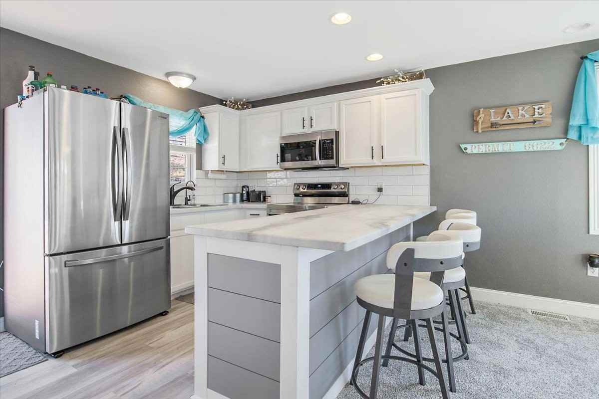 43 Lake Villas Dr - Photo 2 of 44