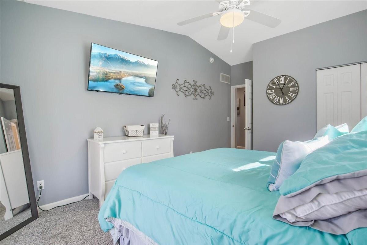 43 Lake Villas Dr - Photo 2 of 44