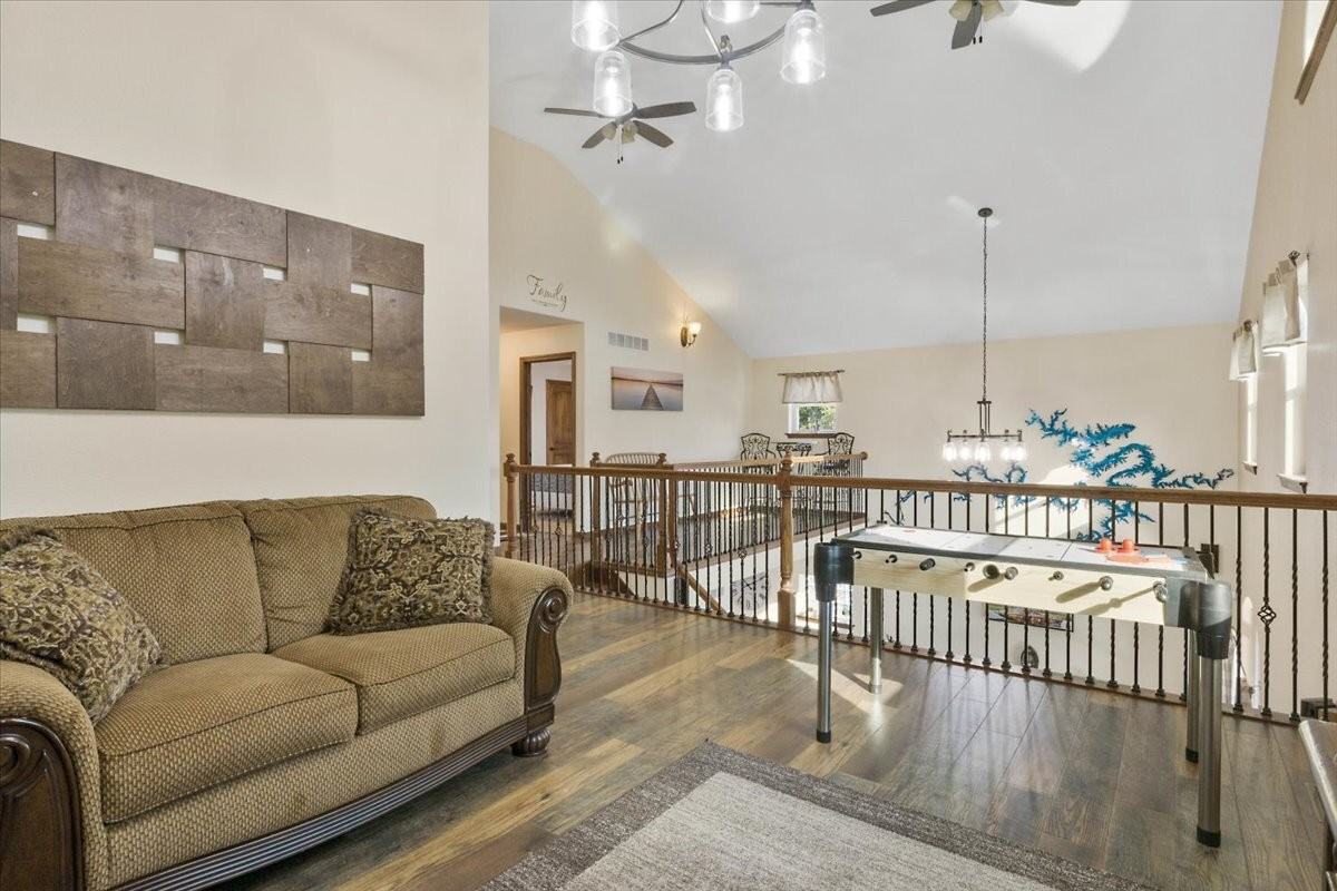 29828 Oak Knoll Rd - Photo 2 of 40