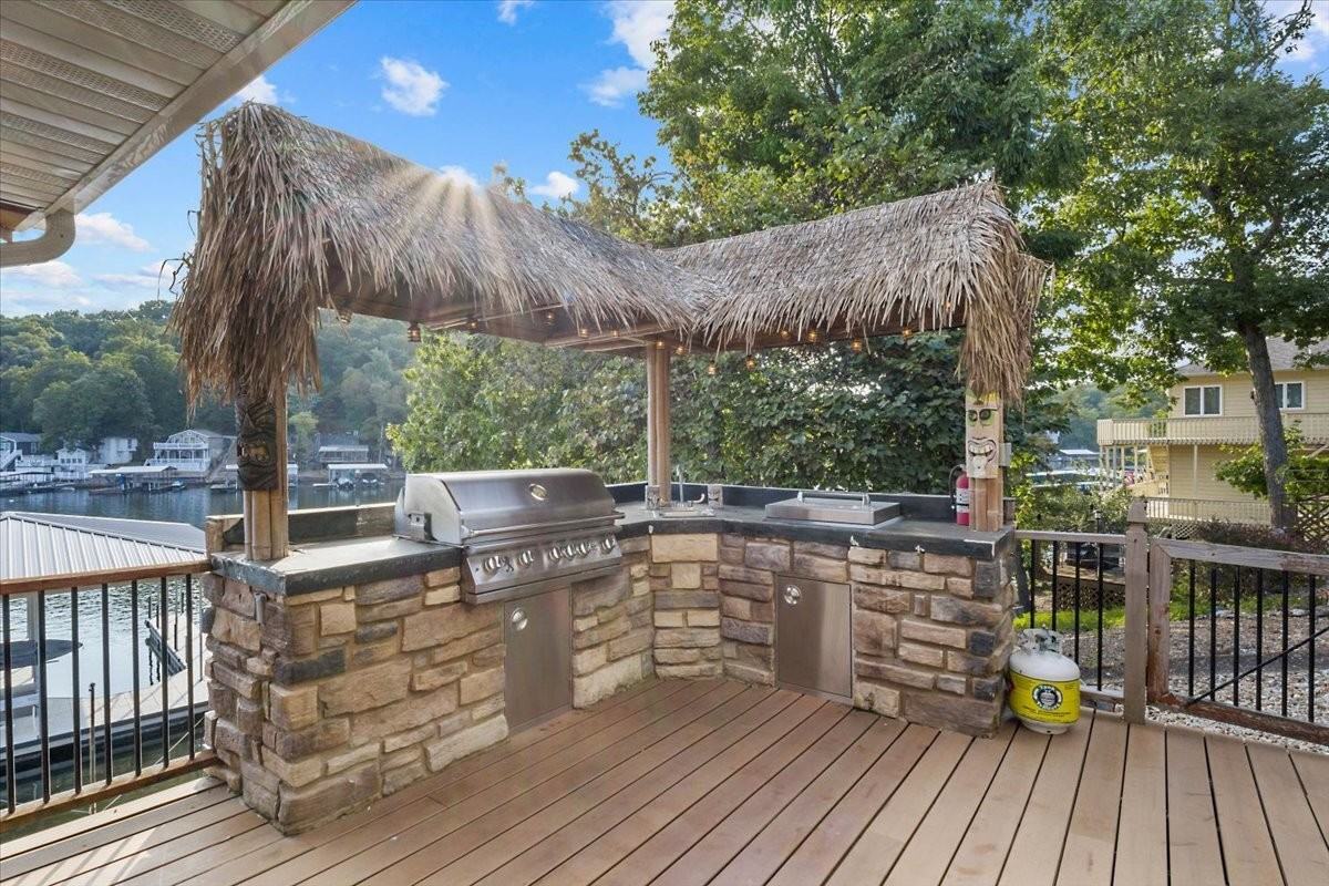 29828 Oak Knoll Rd - Photo 2 of 40