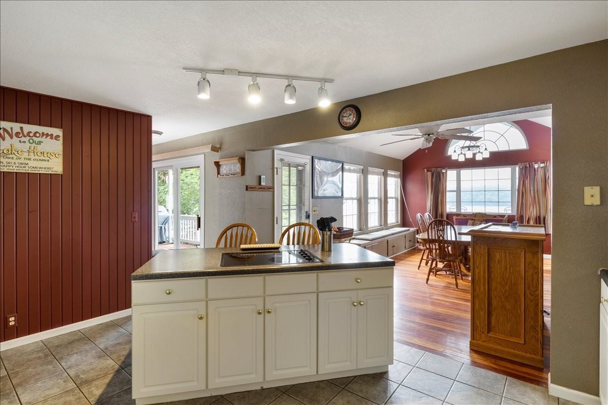 2183 Carlson Ct - Photo 7 of 50