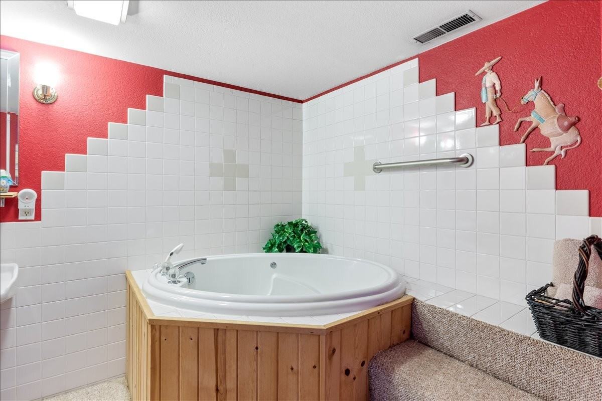 2183 Carlson Ct - Photo 5 of 50