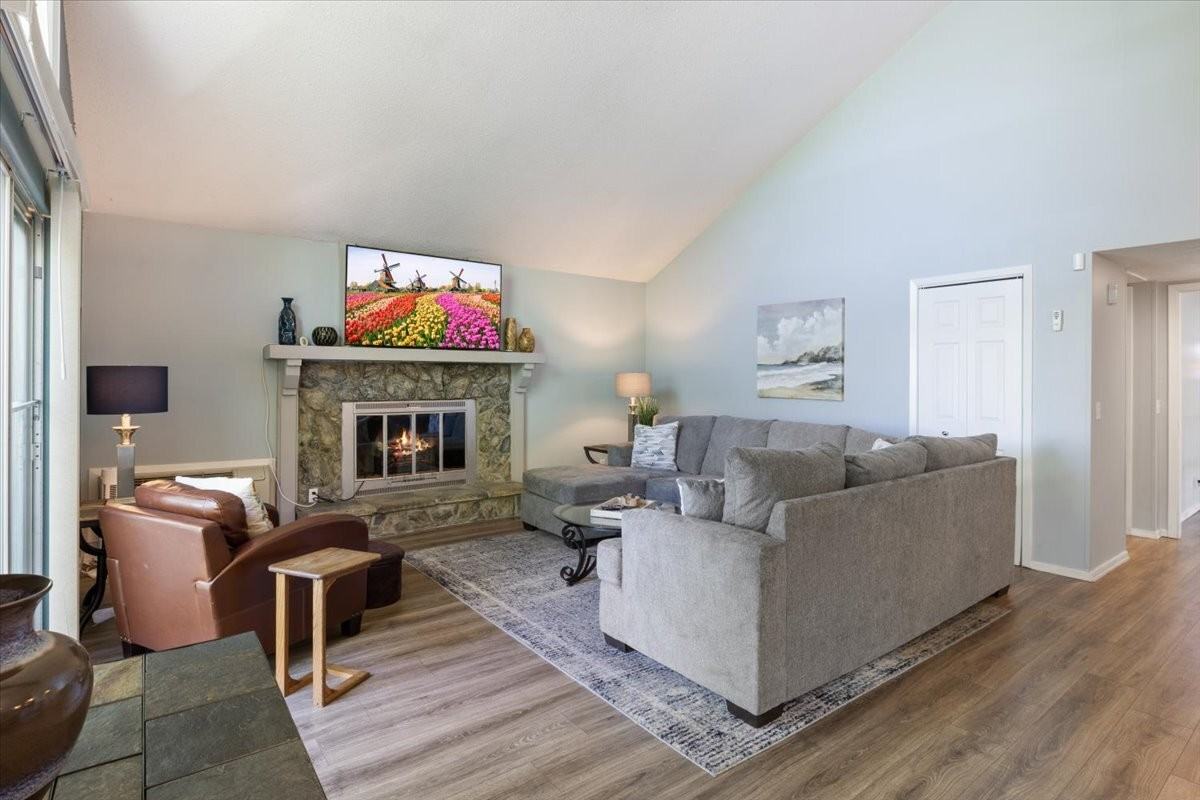 147 Walkers Cay Dr - Photo 3 of 50